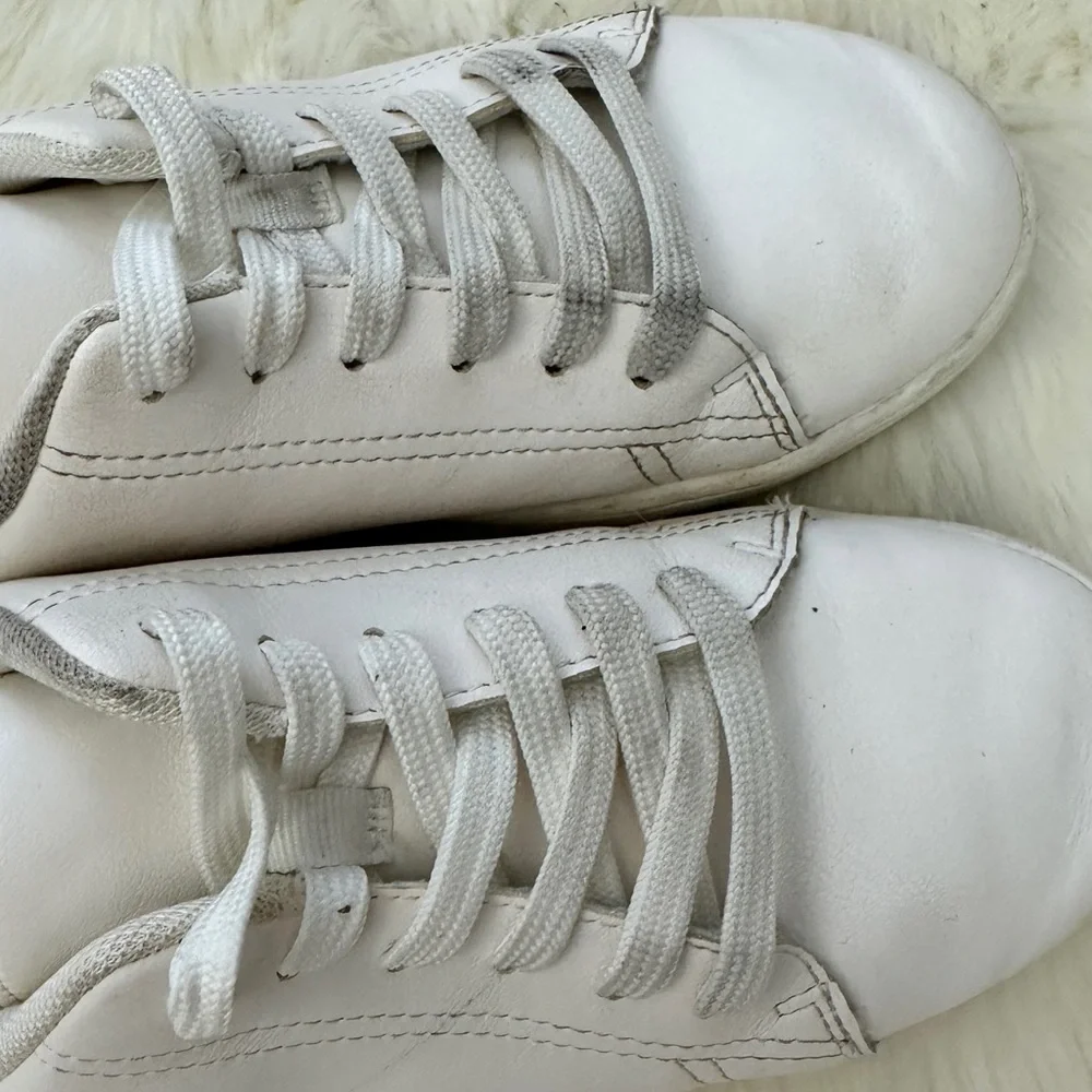 H&M white leather sneakers‎
